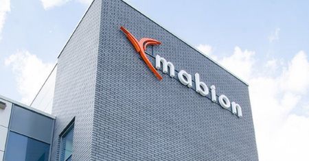 Szczepionka Novavax bardzo skuteczna. To polski Mabion ma ją produkować. Akcje w górę