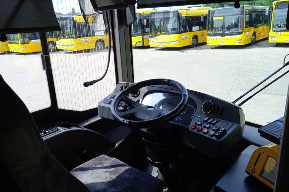 Śląskie. Brakuje kierowców autobusów. ZTM tnie kursy