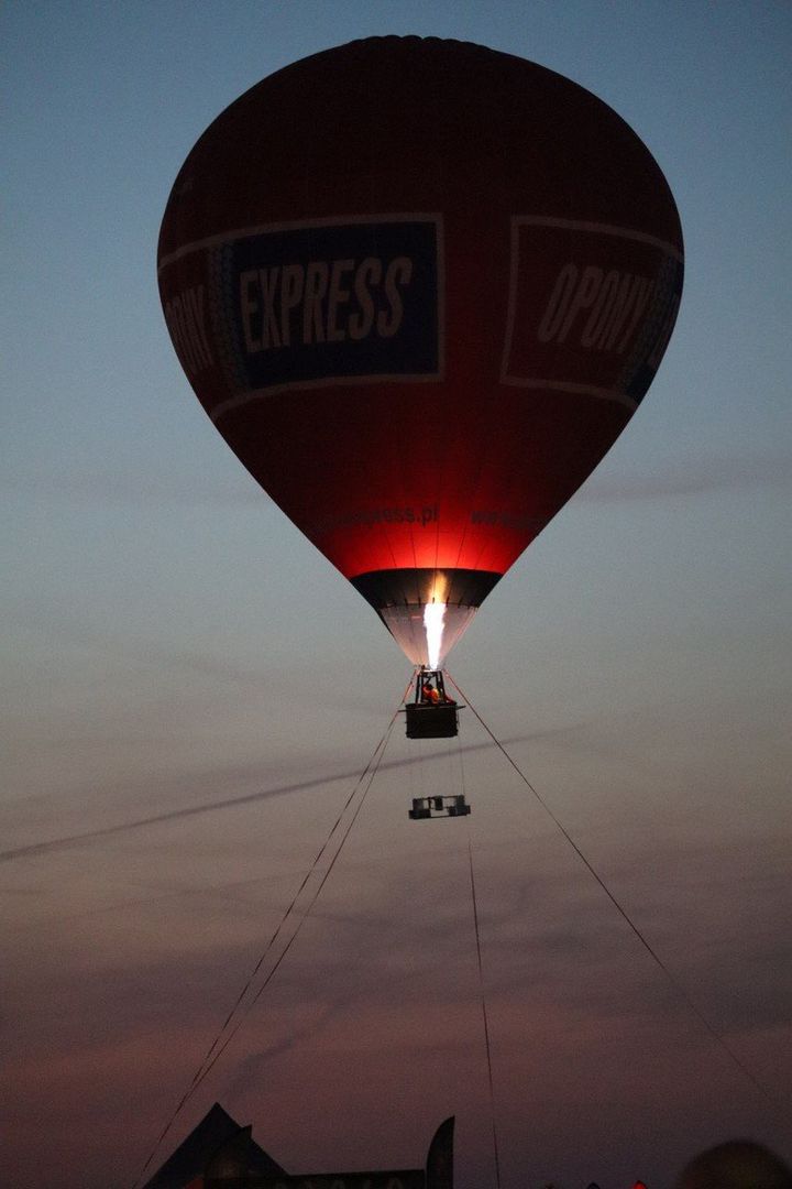 Wielki finał Antidotum Airshow Leszno 2025 zachwycił publiczność zgromadzoną na lotnisku