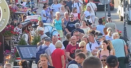 Pierwszy weekend wakacji. Oto co dzieje się nad morzem