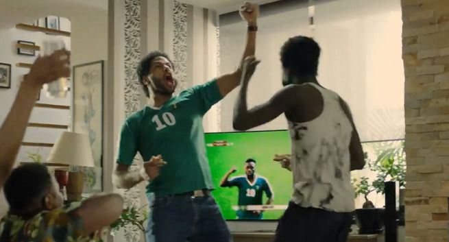„Włącz się do gry” - kibice naśladują piłkarzy w mundialowej kampanii Kia (wideo)