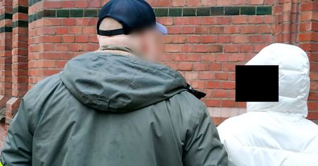 CBŚP rozbiło gang sutenerów. Wysyłali kobiety do USA