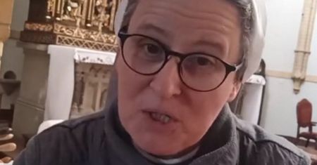 Zapytała o obrączkę. Odpowiedź zakonnicy może wielu zaskoczyć