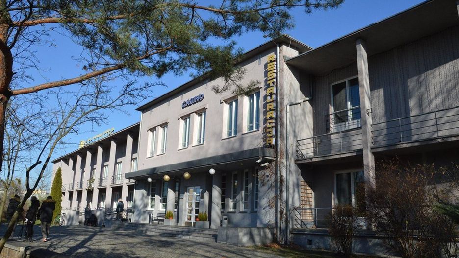 Kiedyś „Dom Gościnny Dyrekcji Zakładów Przemysłowych” dziś Hotel i Restauracja Hutnik