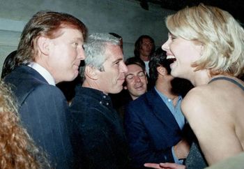 Epstein i elity. Zdjęcia ujawniają powiązania Trumpa, Clintona i Gatesa