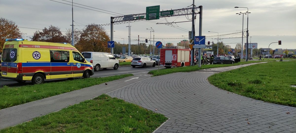 Karambol pięciu aut na al. Andersa w Lublinie