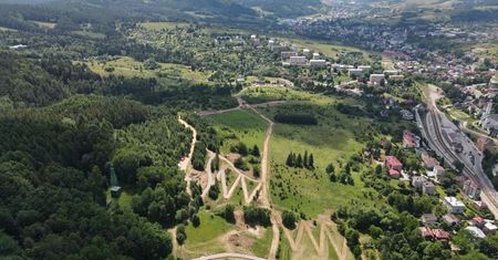Turyści pokochali to niezwykłe miejsce. Ogród Żywiołów kusi i zmusza do myślenia