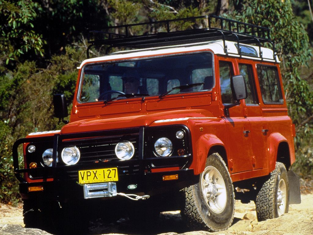 Land Rover Defender 110 Station Wagon AU-spec (1990–2007)