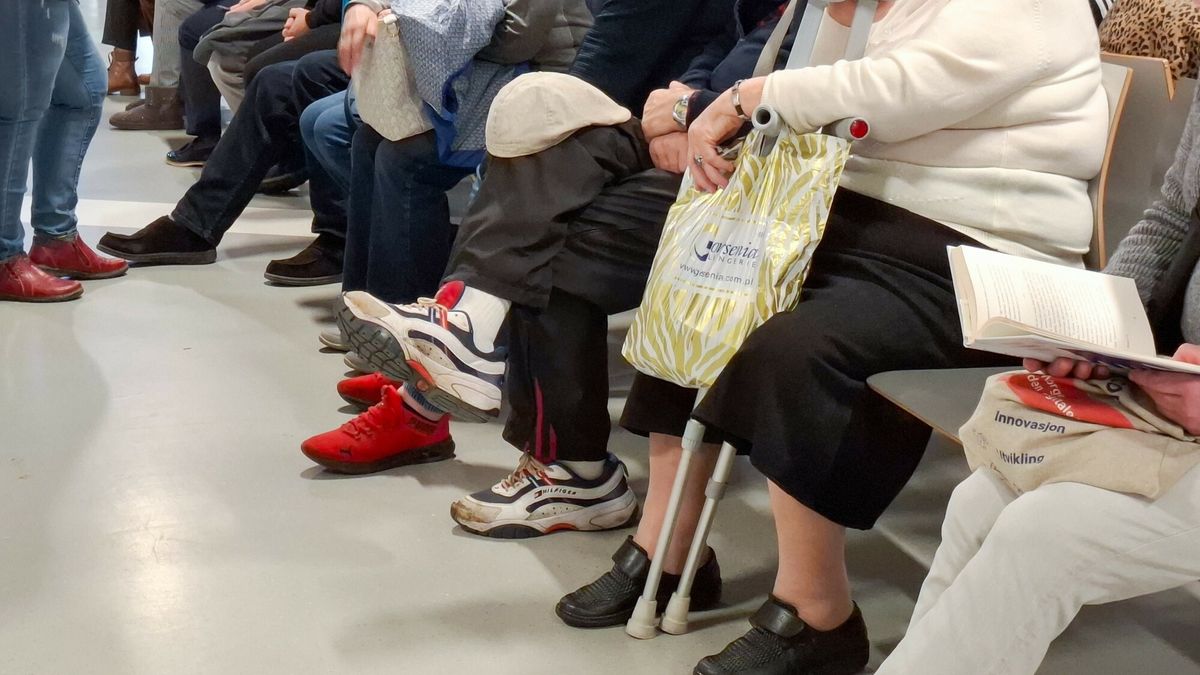 Rząd obniża składkę. NFZ zmaga się z niedofinansowaniem