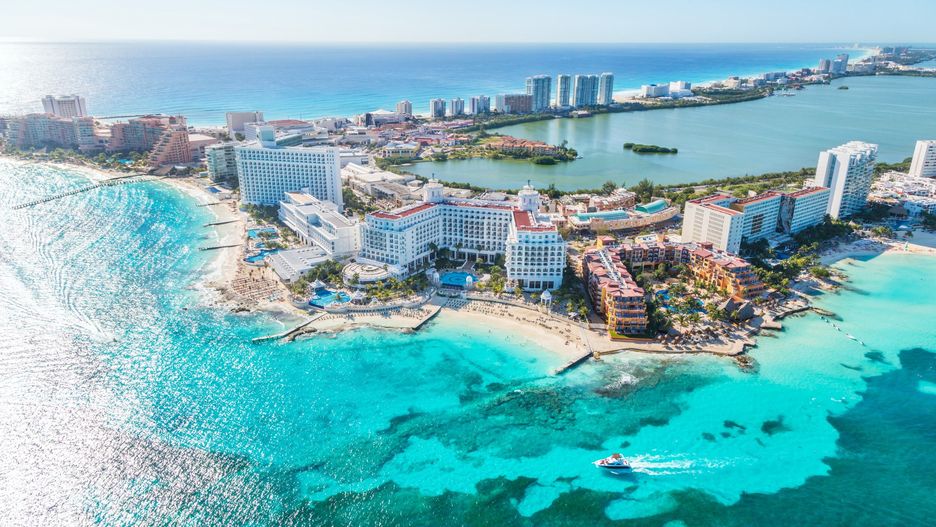 Cancun to miejsca dla wielbicieli plażowania