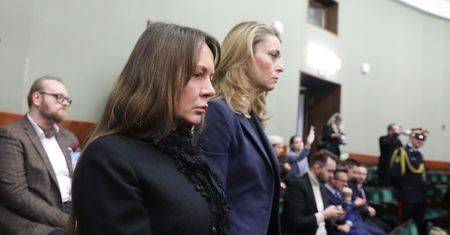"Jak tym kobietom nie wstyd". Brejza o żonach Wąsika i Kamińskiego
