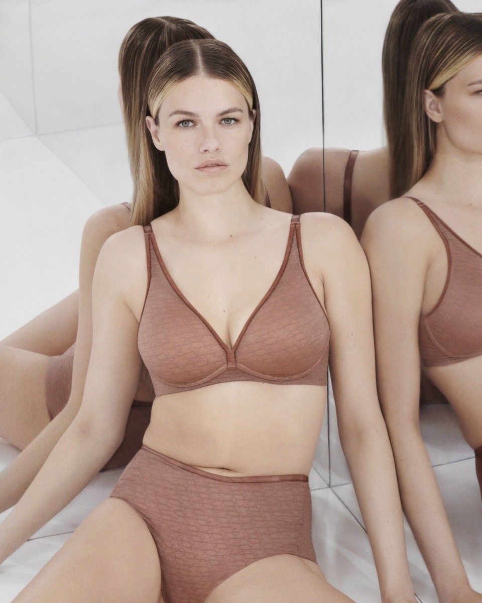 Triumph_Kolekcja Signature Sheer AW 2023_4_small