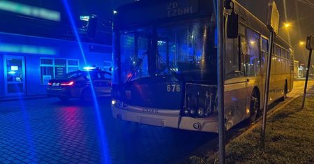Obudził się w zajezdni i skorzystał z okazji. Siał terror na ulicach