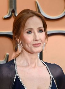 J.K. Rowling w natarciu. Pisarka wspiera atak na osoby transpłciowe