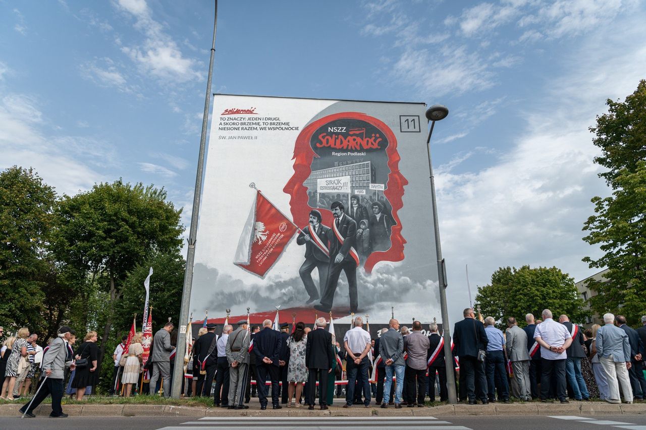 Białystok: Nowy mural. Upamiętnia 45. rocznicę NSZZ "Solidarność"