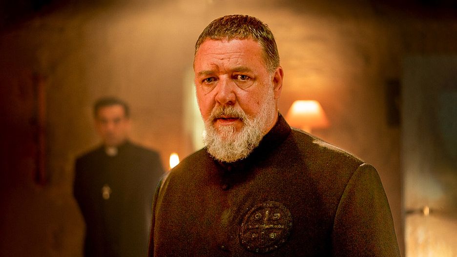 Russell Crowe w filmie "Egrorcysta papieża"