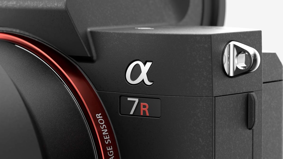 Sony po tajniacku ulepsza Sony A7R III oraz A7R IV. Sprawdź, co kupujesz 1