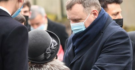 Pogrzeb Piotra Świąca. Kurski okazał wsparcie najbliższym