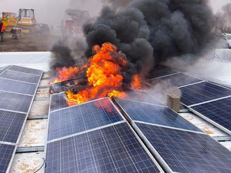 Pierwsze takie testy PZU. Celowo podpalili panele fotowoltaiczne