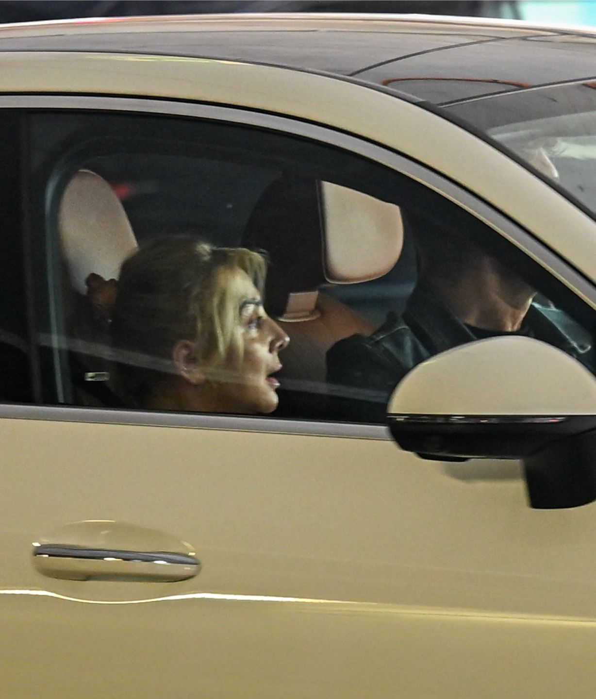 Zenon Martyniuk odebrał Danusię na lotnisku 