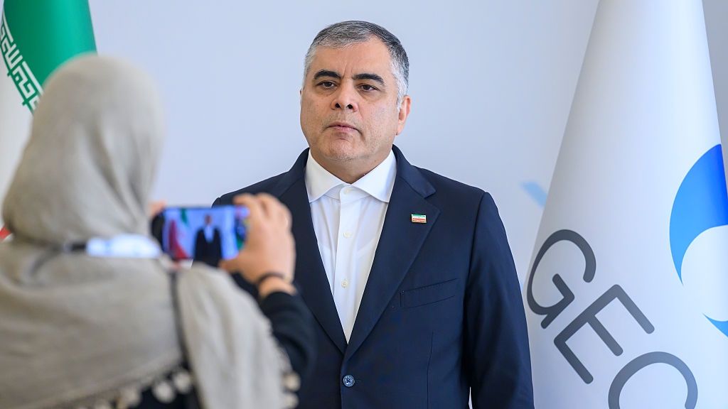 Minister ropy Iranu Mohsen Paknejad