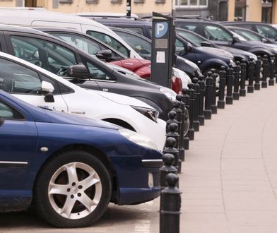 Wykupił abonament na parkowanie. Dostał 2 tys. zł mandatu