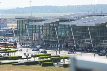 Lotnisko we Wrocławiu zmieni swoje przeznaczenie i stanie się portem dual use