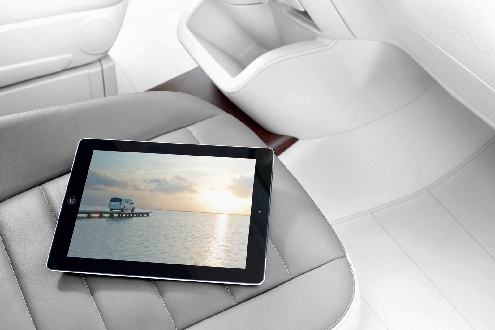 mercedes-viano-vision-pearl-study-29