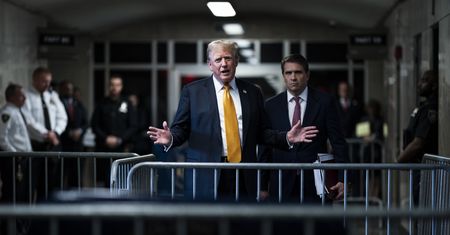 Trump znów grozi cłami. "Będziemy bogaci"