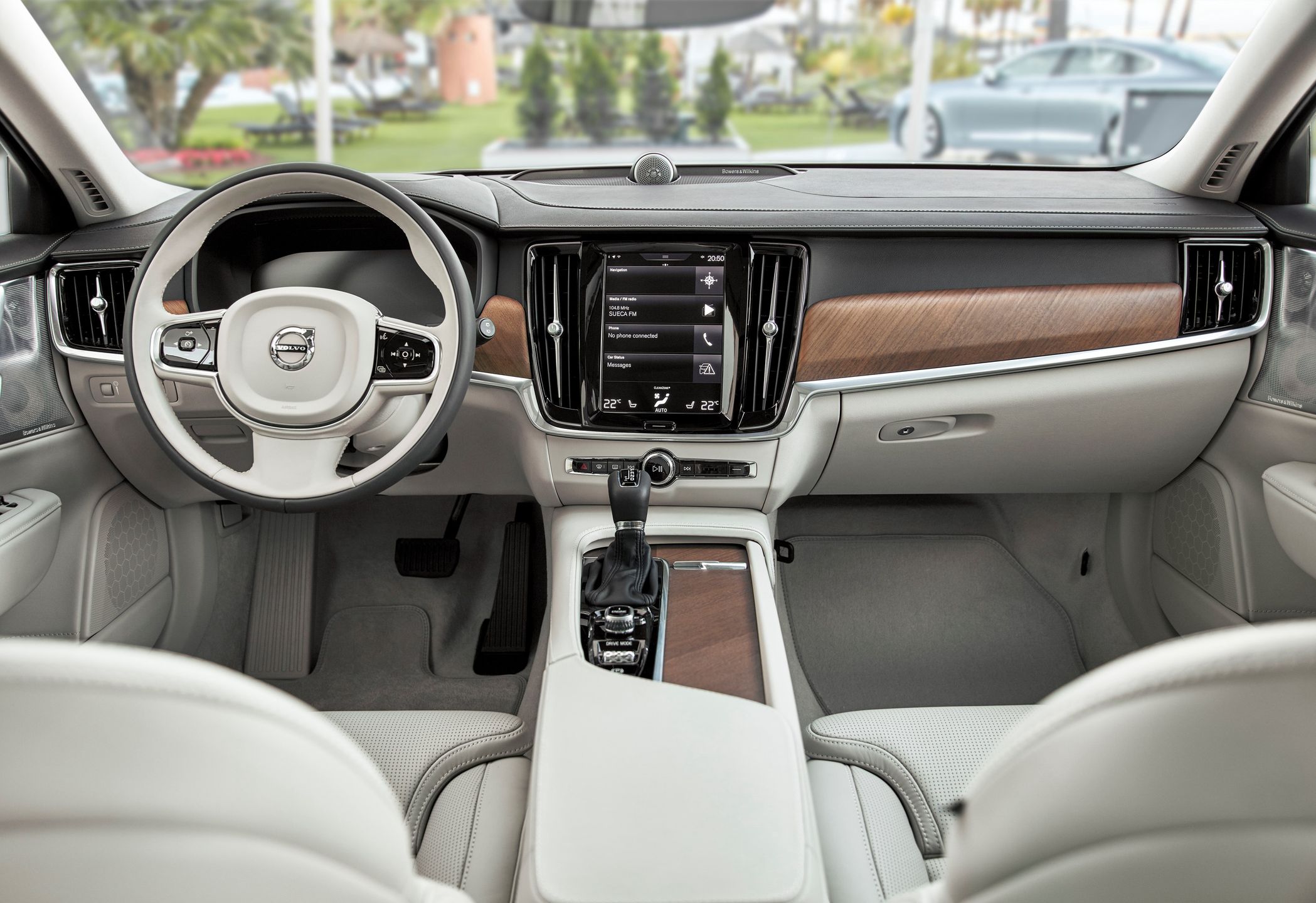 Volvo V90 8