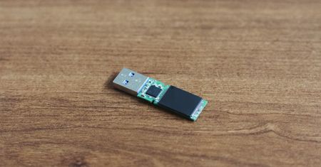Microsoft nie zabezpieczył całkiem starszych systemów przed Spectre, zabezpieczy je ten programik