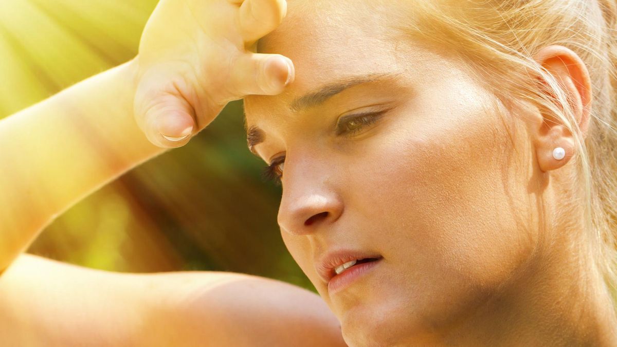 Uderzenia gorąca mogą wskazywać na choroby tarczycy