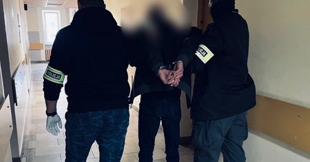 Włamał się do domu w Poznaniu. Mieszkańcy zauważyli tajemnicze znaki