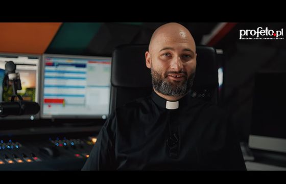 Kolejna stacja zniknie z DAB+. Ksiądz Olszewski pożegnał się ze słuchaczami