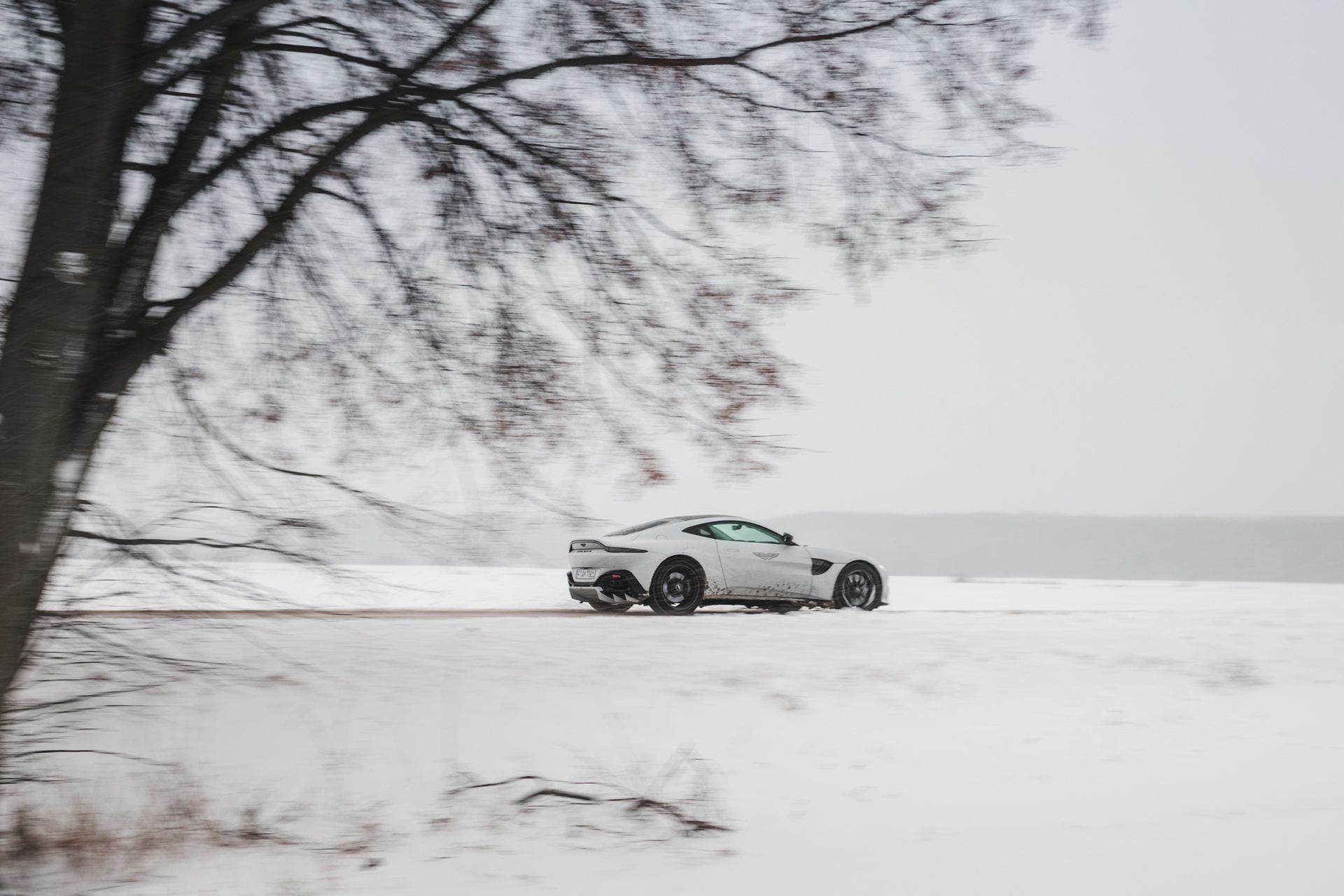 Aston Martin Vantage (2022)