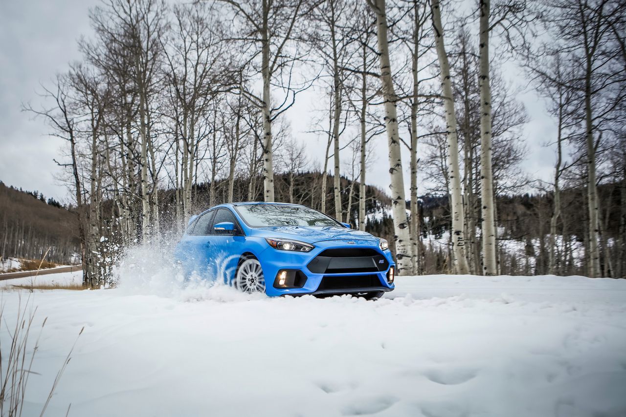 Focus RS na rynek USA wyposażony w pakiet zimowy będzie 1995 dolarów droższy. Kanada dostanie ten zestaw dodatków w standardzie.