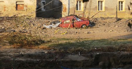 GIS alarmuje. "Woda odparowuje i zostają nieczystości"