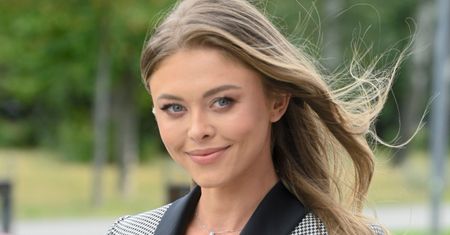 Te spodnie pięknie leżą na sylwetce. Joanna Opozda uwielbia ten fason