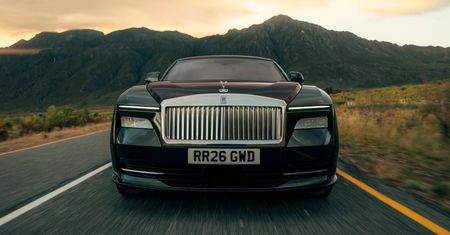 Rolls-Royce przeprowadził lifting Spectre, ale o tym dowiesz się z danych technicznych