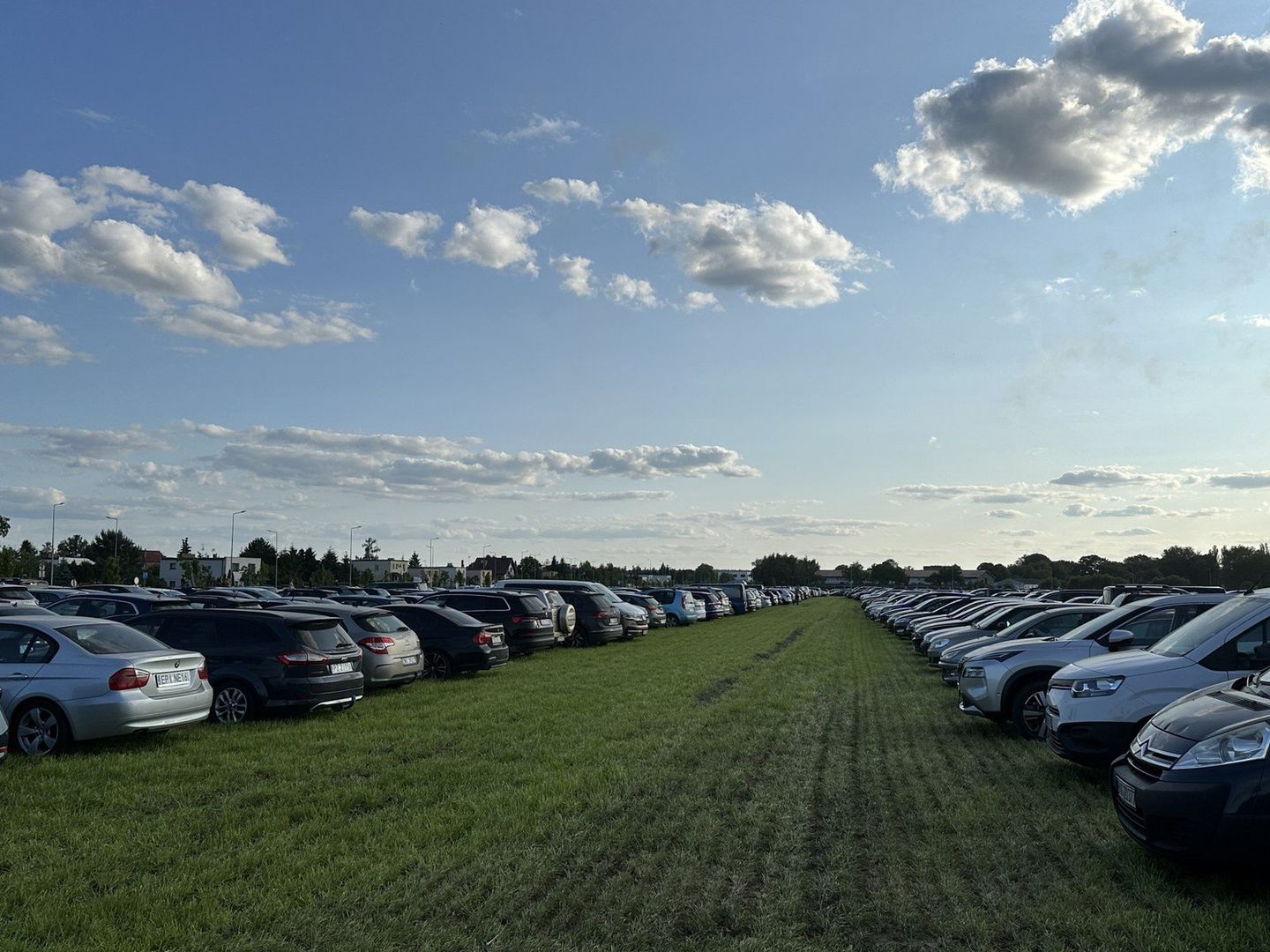 Parkingi Antidotum Airshow 2025 w Lesznie
