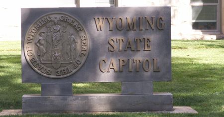 Ucieczka przed ZUS-em do Wyoming. Oto nowy sposób, by nie płacić składek