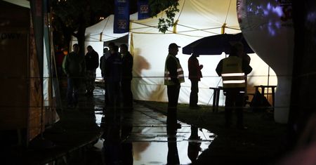 Protesty związkowców. Pierwsza noc pod Sejmem upłynęła spokojnie