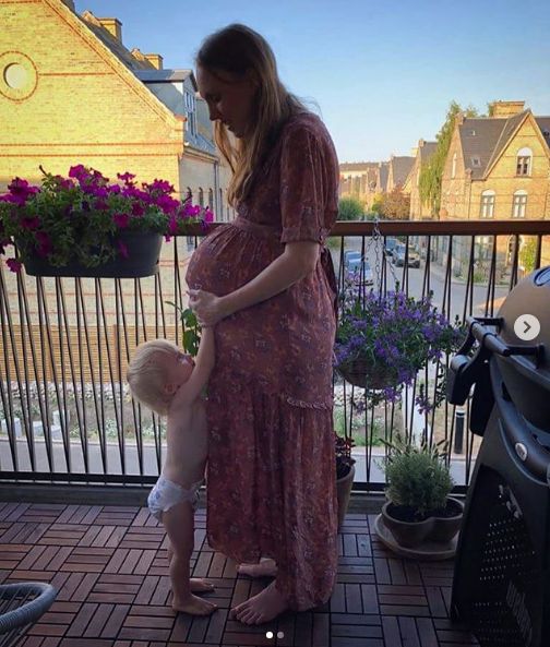 kobieta zostanie matką trojaczków [https://www.instagram.com/triplets_of_copenhagen/]