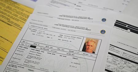 Nazwisko dyplomaty w aktach Epsteina. Francuski MSZ uruchomił procedurę