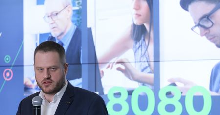 Dostałeś dziwnego SMS-a? Ministerstwo uruchomiło specjalny numer