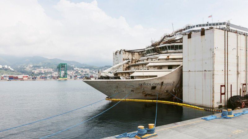 Zdjęcia, które ujawniają, co skrywa wrak włoskiego statku wycieczkowego Costa Concordia 1