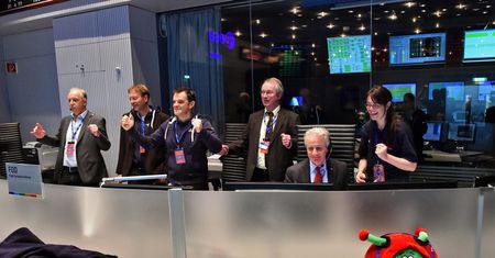 Lądownik Philae, który osiadł na komecie, ma duże kłopoty