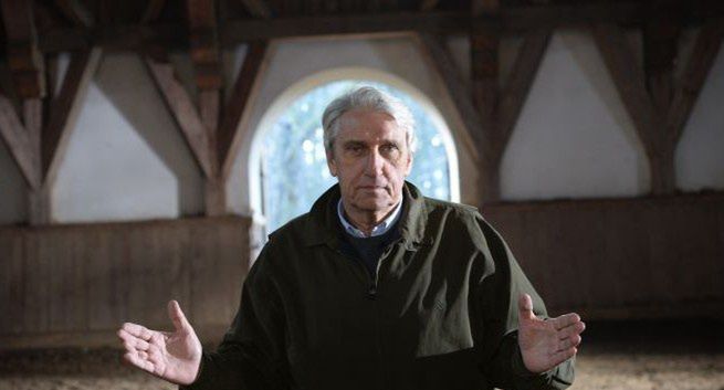 "Sensacje XX Wieku" usunięte z TVP Historia. Bogusław Wołoszański kandydatem KO do Sejmu