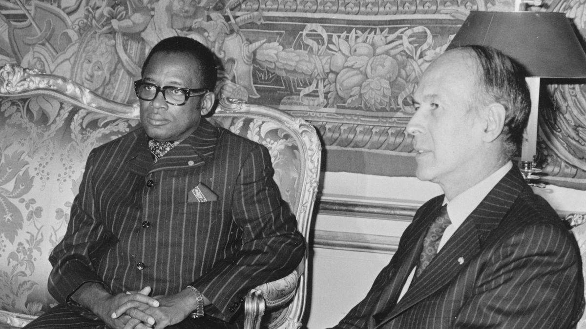 Mobutu Sese Seko (z lewej)