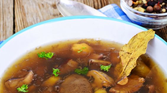 Zagęszczona zupa grzybowa na wołowinie (do kupienia gotowa do spożycia)